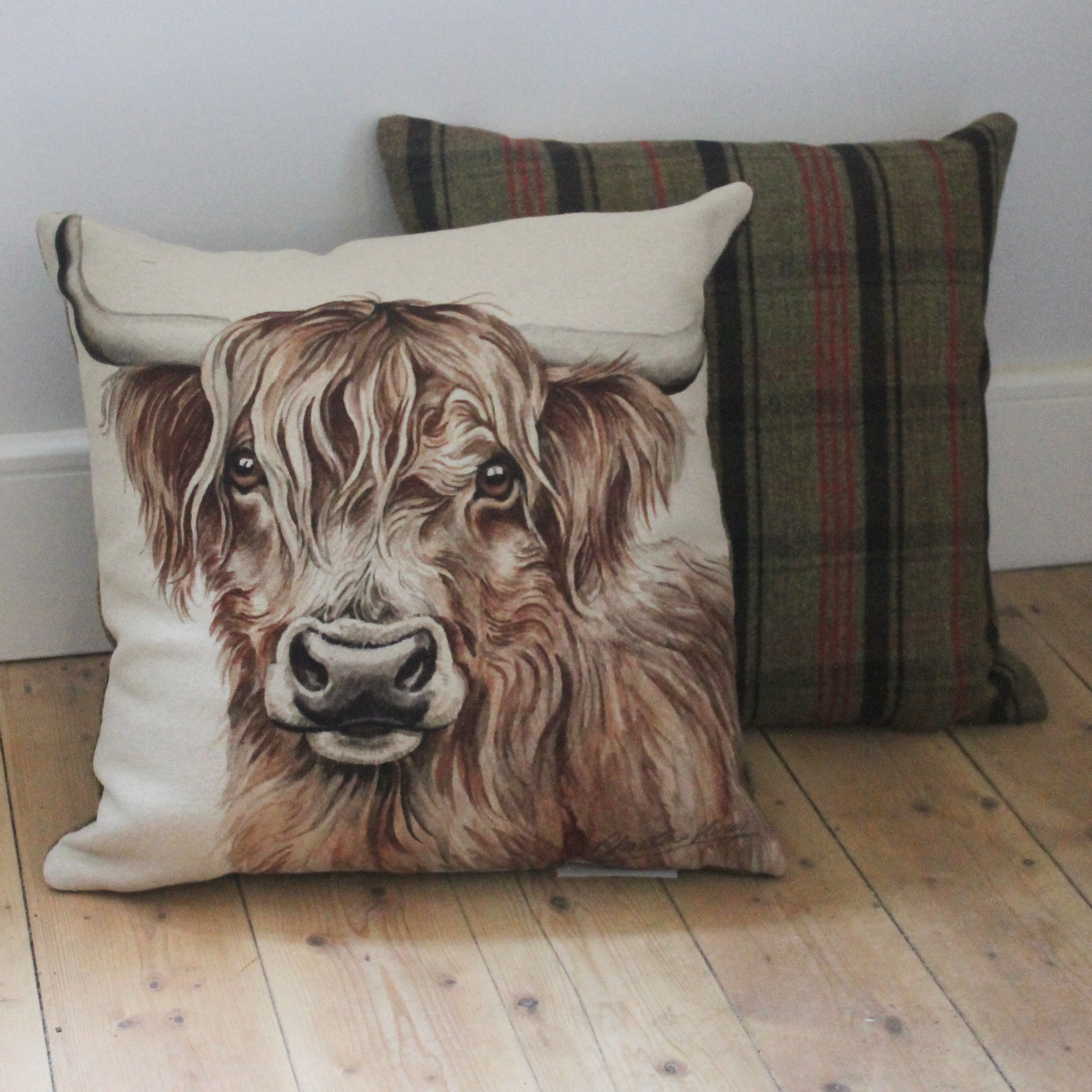 Highland Cow Cushion (CUS-FY05) - WaggyDogz
